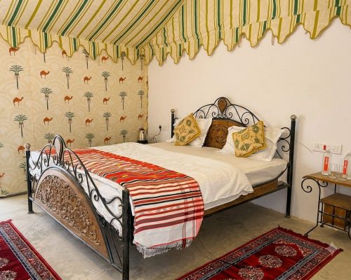 Deluxe Room (2)